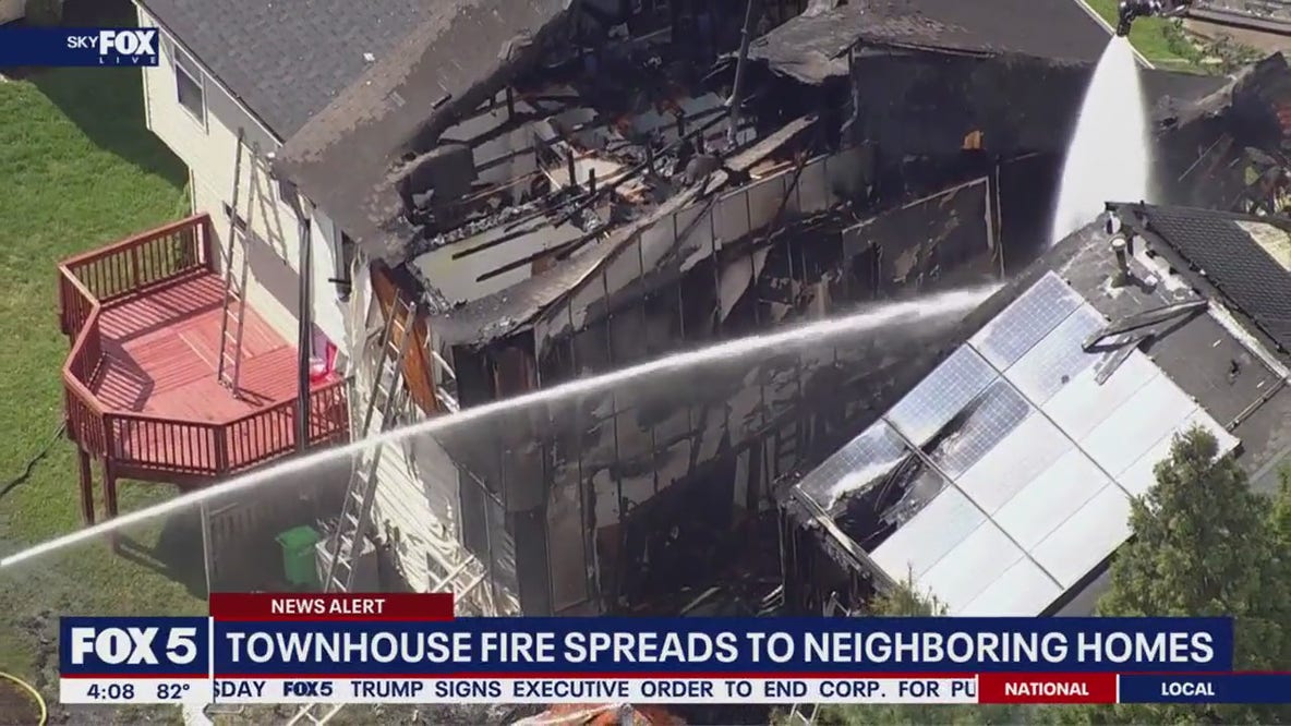 Maryland house fire destroys townhouse
